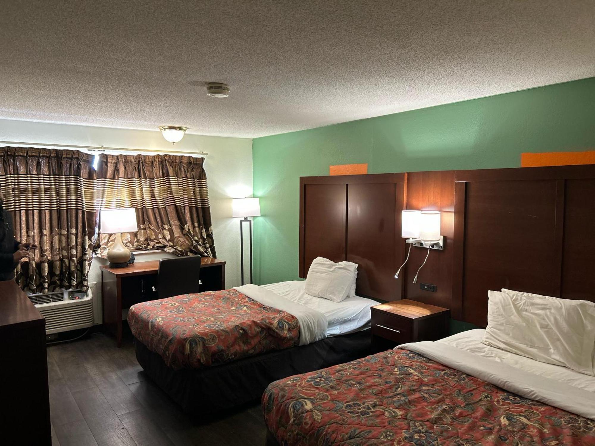 Hillcrest Motel By Oyo Aurora Near Lawrenceburg Exterior foto