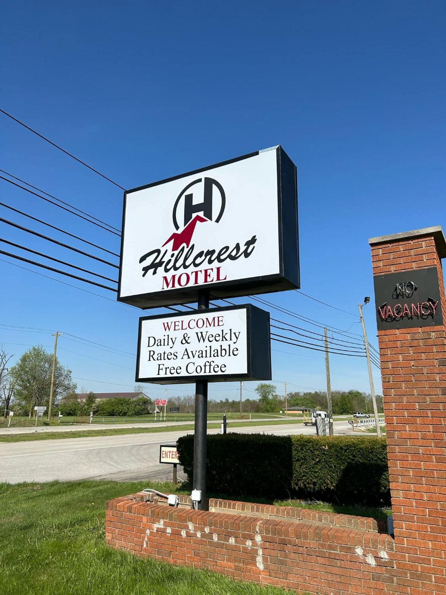 Hillcrest Motel By Oyo Aurora Near Lawrenceburg Exterior foto